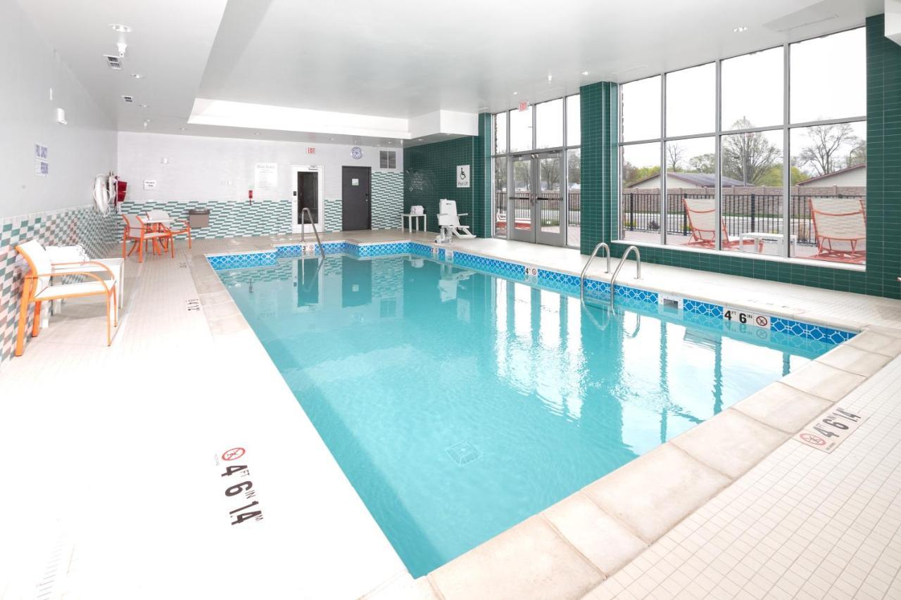 Holiday Inn & Suites Detroit - Troy By Ihg Экстерьер фото