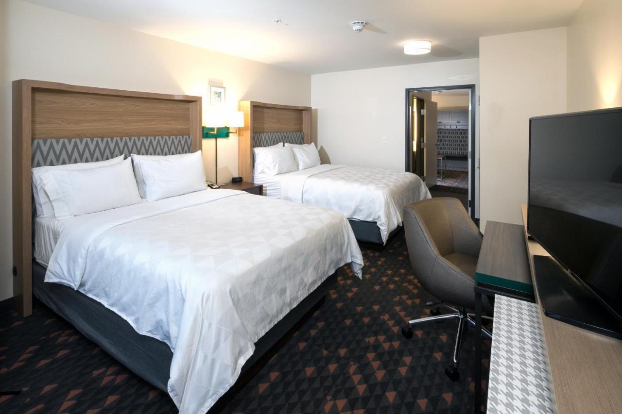 Holiday Inn & Suites Detroit - Troy By Ihg Экстерьер фото