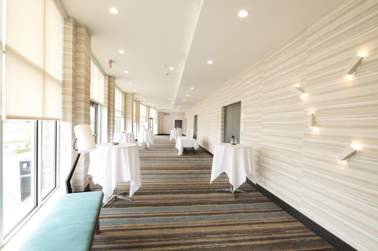 Holiday Inn & Suites Detroit - Troy By Ihg Экстерьер фото