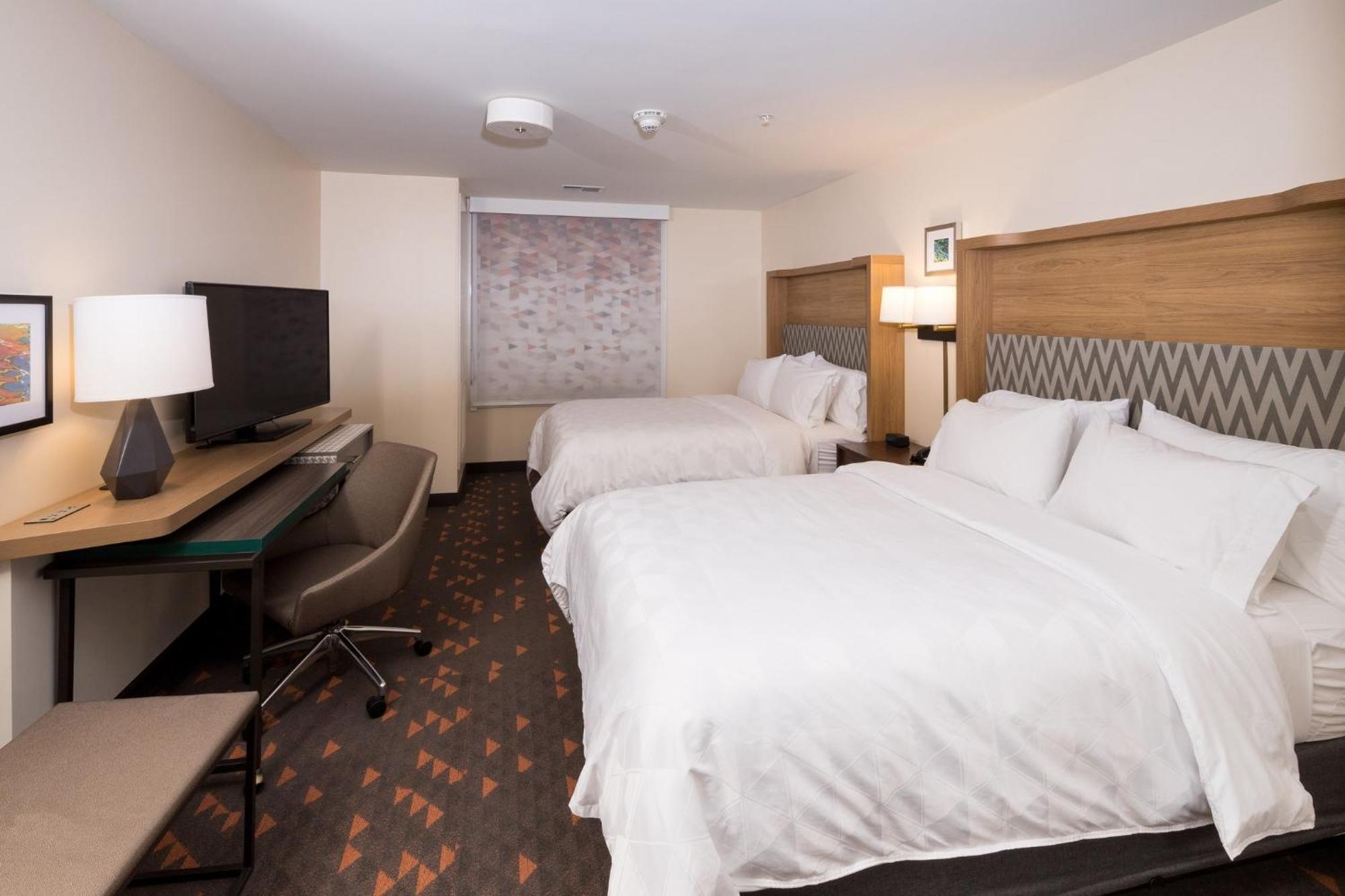 Holiday Inn & Suites Detroit - Troy By Ihg Экстерьер фото
