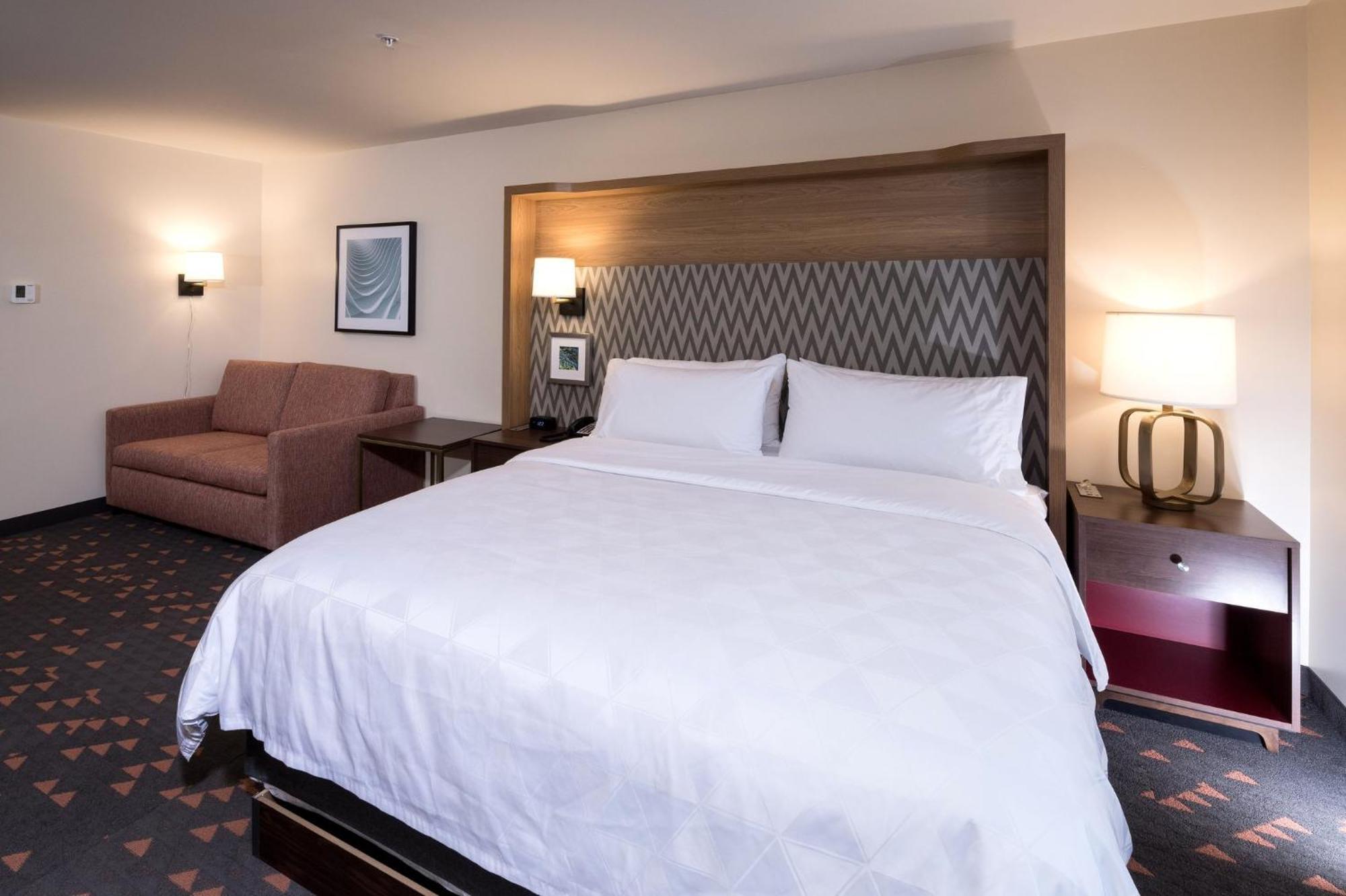 Holiday Inn & Suites Detroit - Troy By Ihg Экстерьер фото