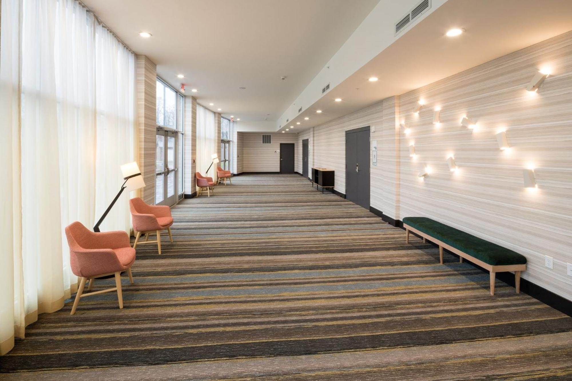 Holiday Inn & Suites Detroit - Troy By Ihg Экстерьер фото